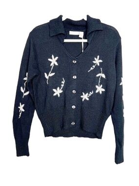 Whitewash Ladimir black and white floral stitch cardigan sweater size Medium